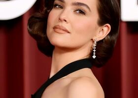 Zoey Deutch
